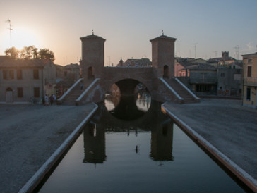 Comacchio - the three bridges [credit photo: Gianpiero Buonagurelli]